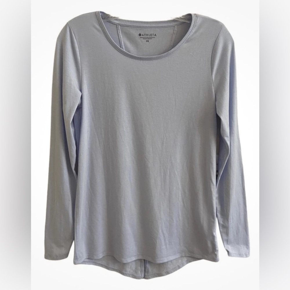Athleta Size Women's Light Gray Long Sleeve Tee